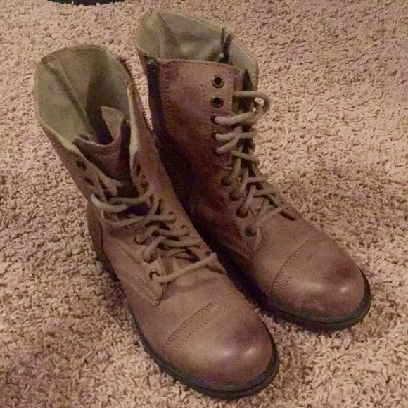 💋NWOT💋Steve Madden Combat Boots - Picture 1 of 3